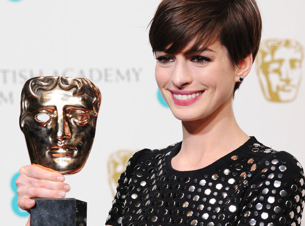 Anne Hathaway, winner of the best supporting actress Bafta