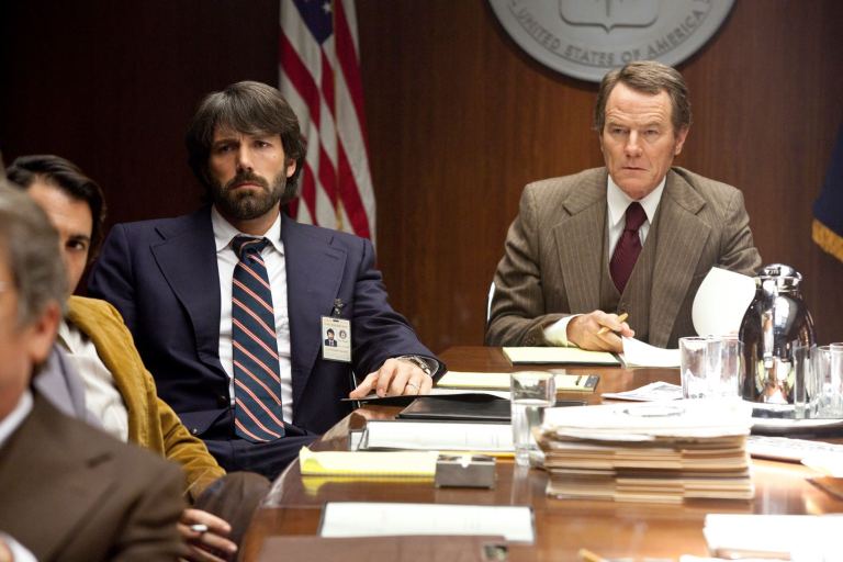 bryan-cranston-cia-director-in-argo-with-ben-affleck-images