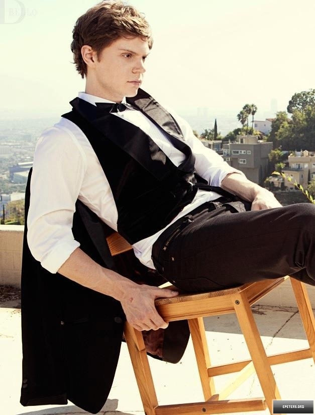 evan-peters