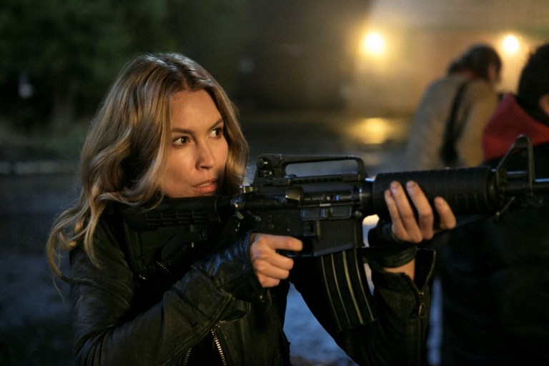 Sarah-Carter-in-FALLING-SKIES-Episode-3.01-3.02-On-Thin-Ice-Collateral-Damage