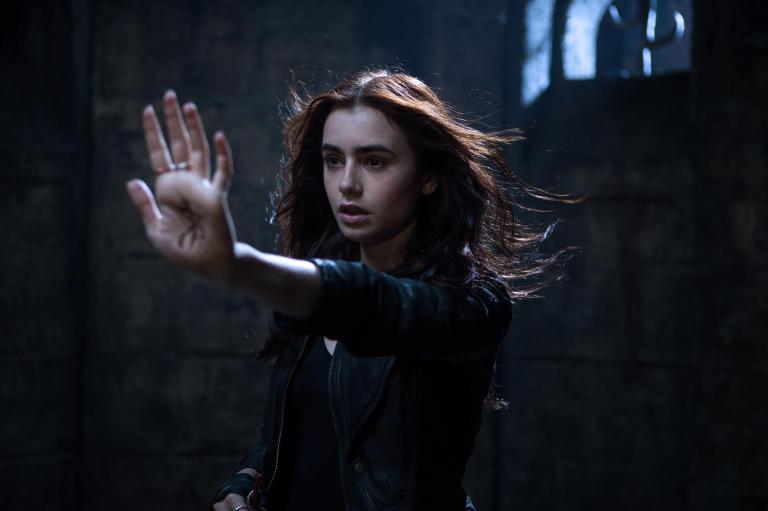 The-Mortal-Instruments-City-of-Bones2
