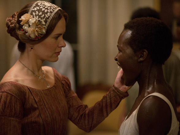 twelve-years-a-slave-sarah-paulson-Lupita-Nyongo