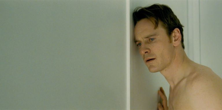 shame-michael-fassbender-shirtless