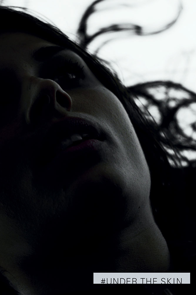 under-the-skin-158487-a-1394623359-667-1000