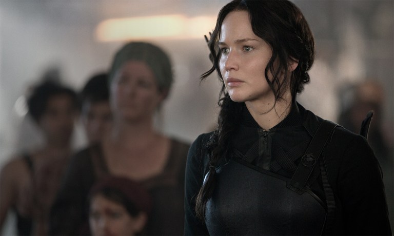 jennifer-lawrence-the-hunger-games-mockingjay-part-1
