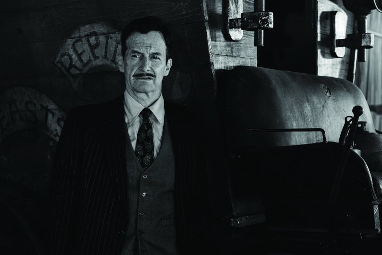 AmericanHorrorStory-FreakShow-S4-Cast-007