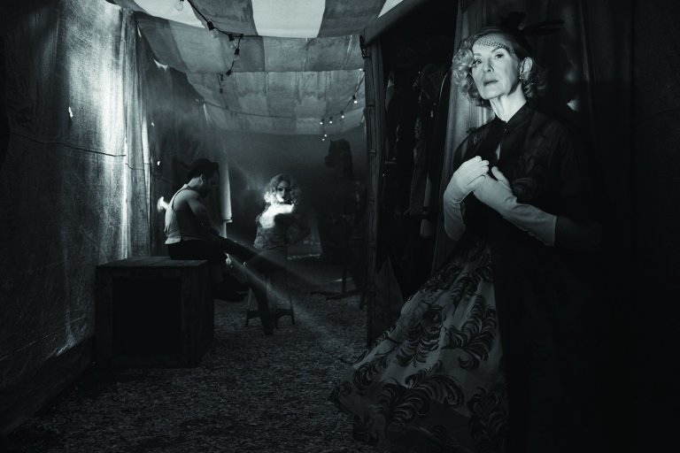 AmericanHorrorStory-FreakShow-S4-Cast-015