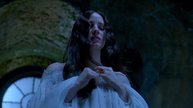 crimson_peak_trailer_still
